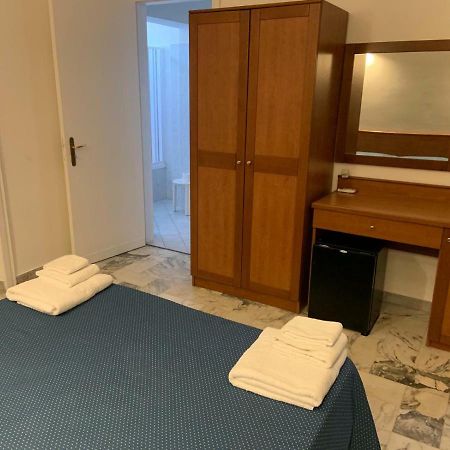 Hotel Lungomare 레조디칼라브리아 외부 사진