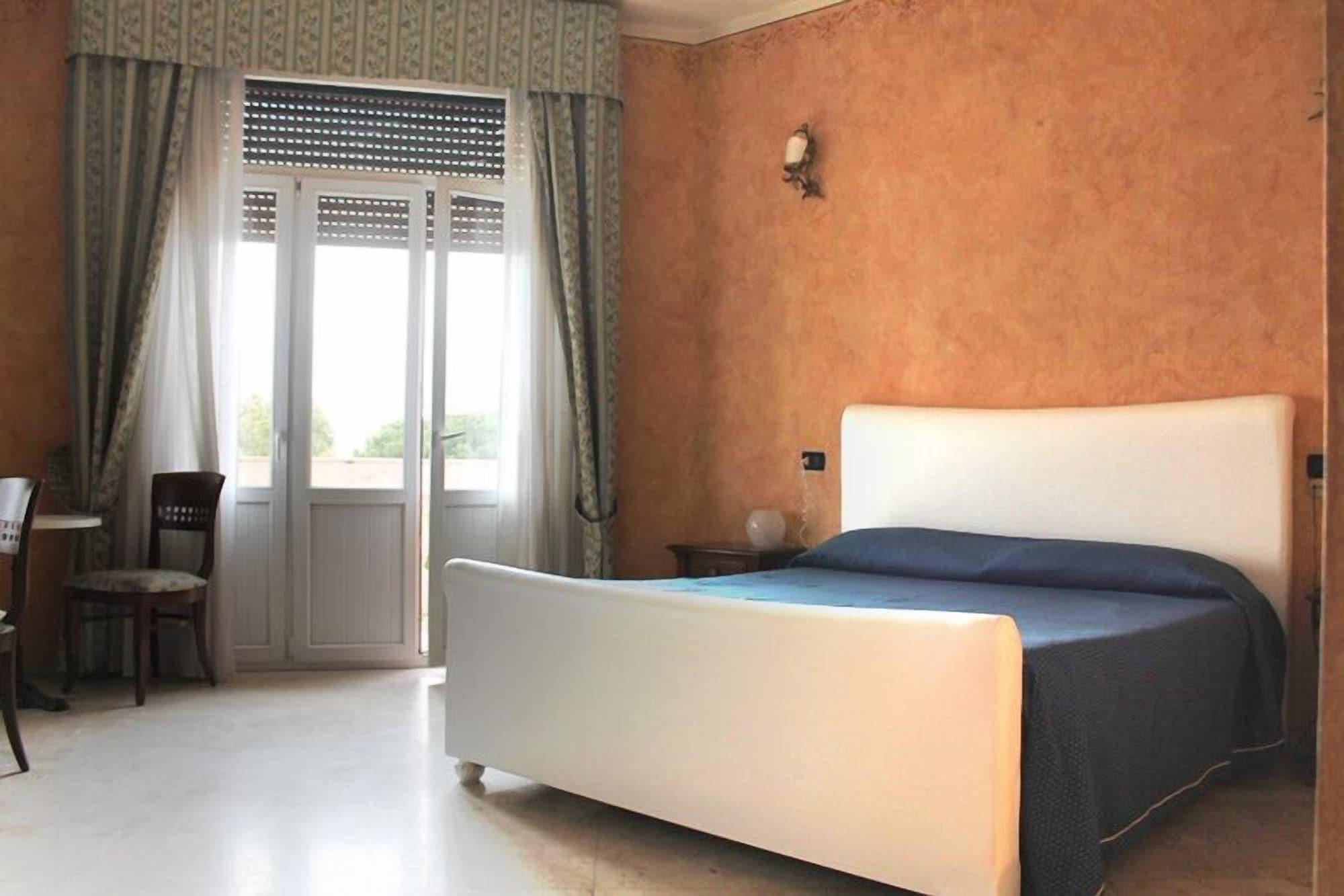 Hotel Lungomare 레조디칼라브리아 외부 사진