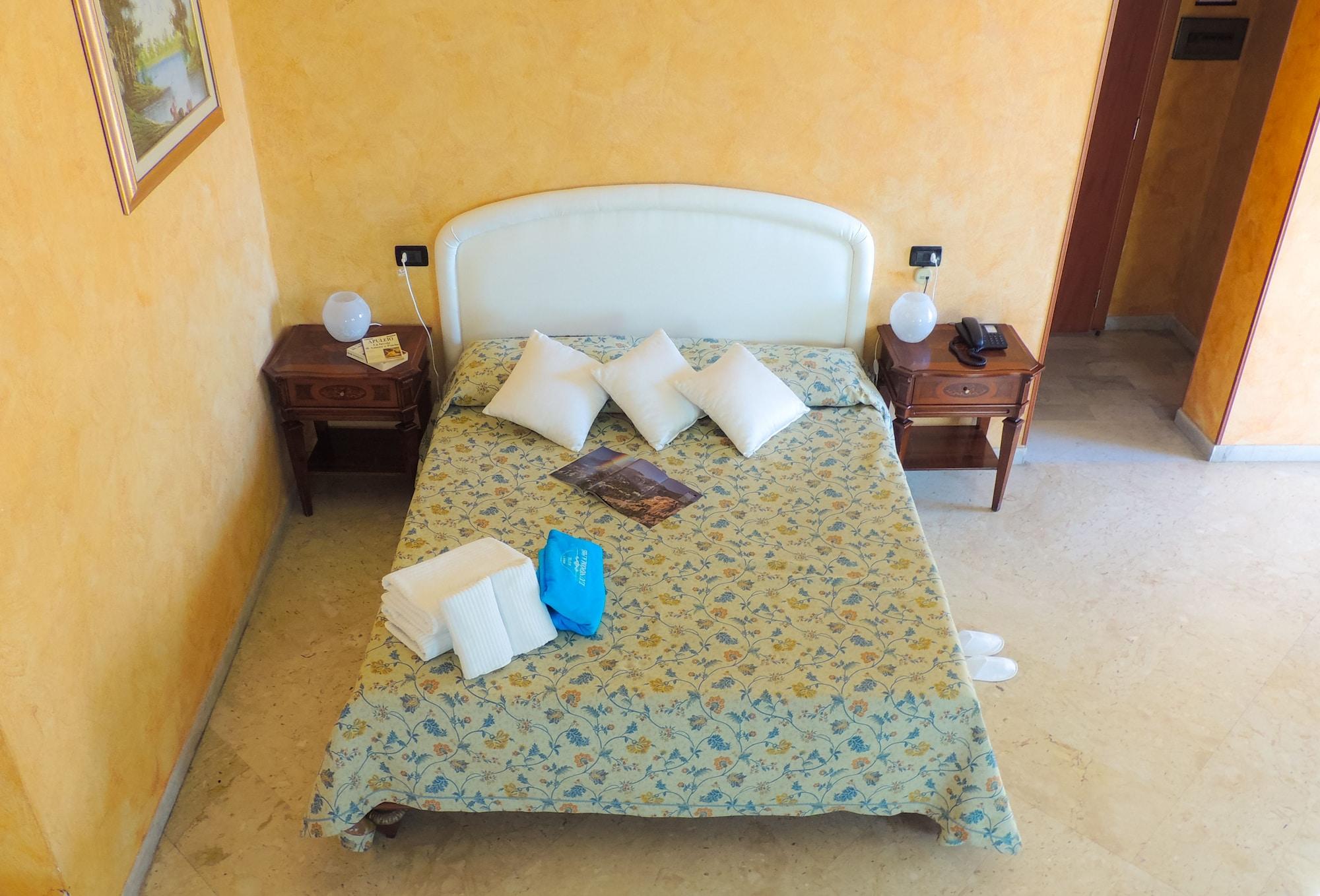 Hotel Lungomare 레조디칼라브리아 외부 사진