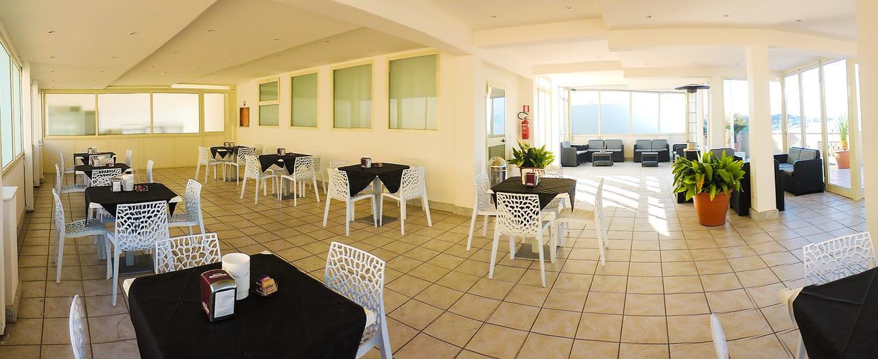 Hotel Lungomare 레조디칼라브리아 외부 사진