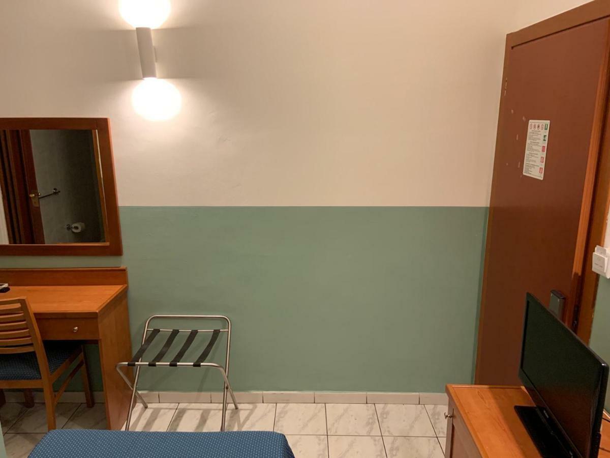Hotel Lungomare 레조디칼라브리아 외부 사진