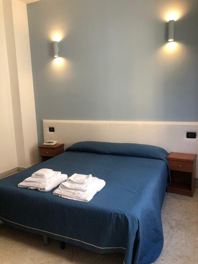 Hotel Lungomare 레조디칼라브리아 외부 사진