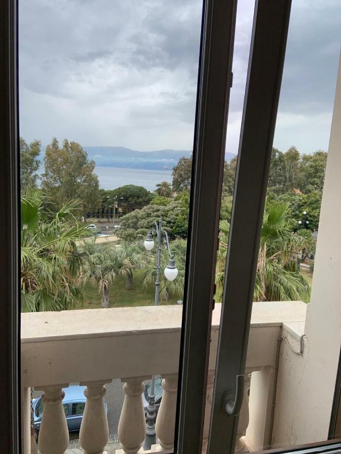 Hotel Lungomare 레조디칼라브리아 외부 사진
